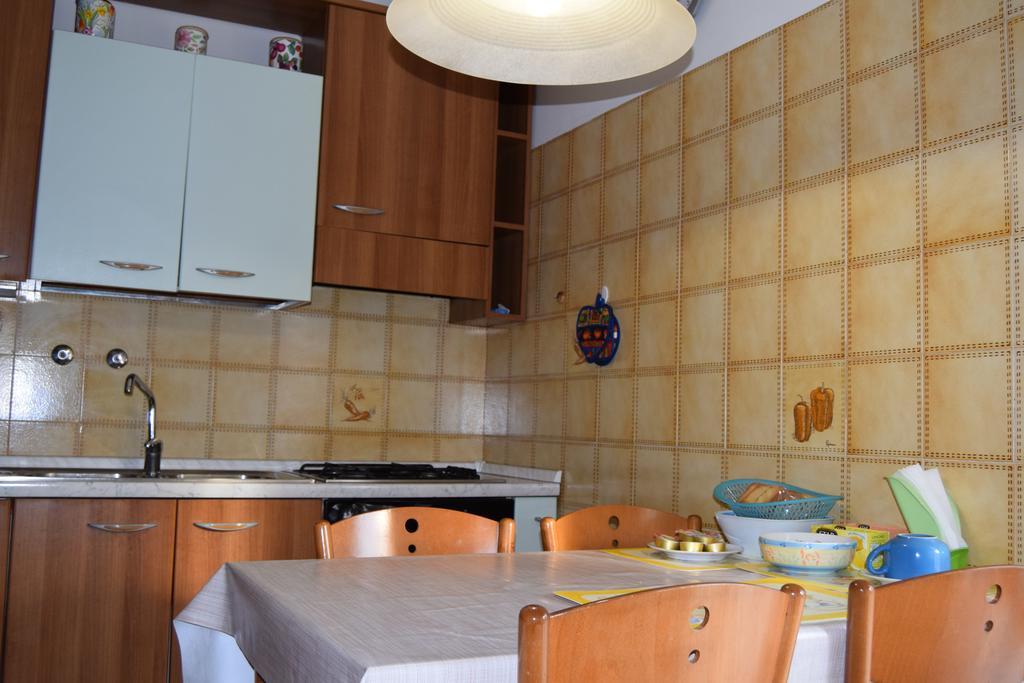 Casa Vacanza E Per Lavoro Elena E Carla Spinea Buitenkant foto